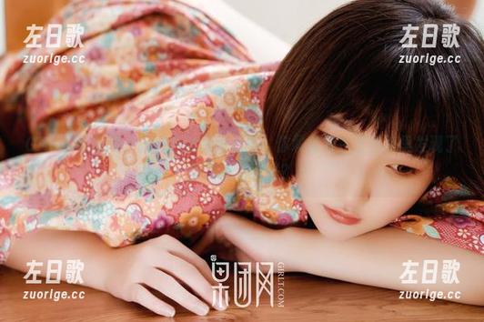 GIRLT果团网 - 陈诗诗的短裙私拍：你敢信我在这图集里发现了新穿衣法则吗？
