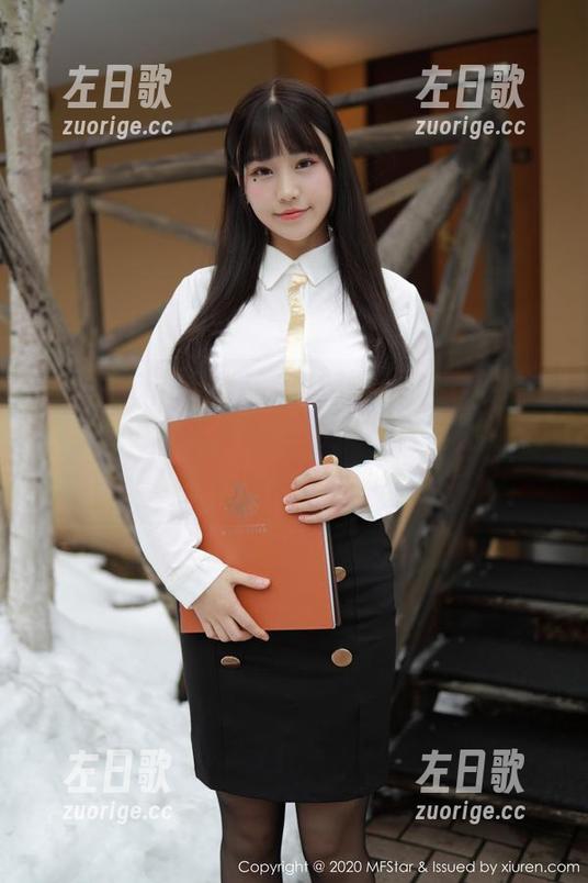 MFStar模范学院 - 艾莉Evelyn的纯白作品集更新，有点想买一套自己的白衣服了，迷迷糊糊的冲动。