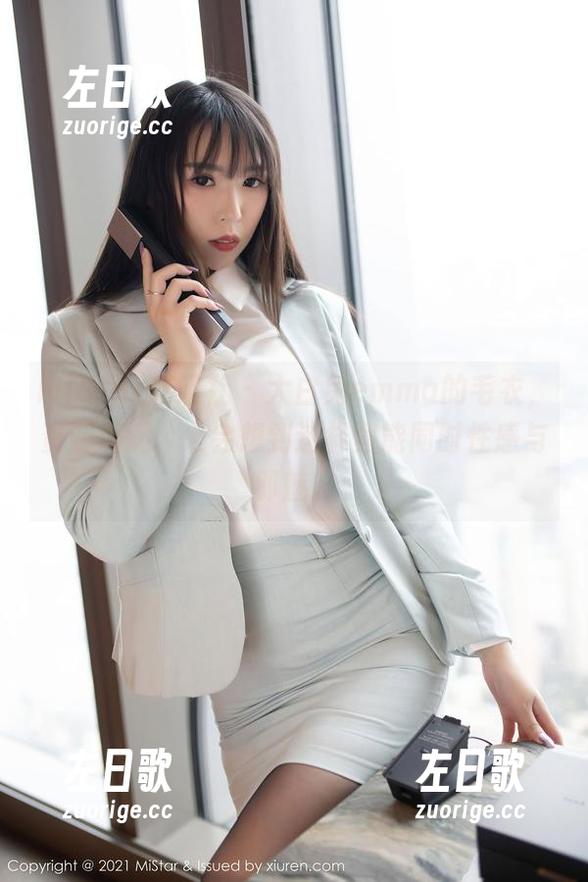 MiStar魅妍社-大白兔emma MiStar魅妍社 - 大白兔emma的毛衣,资源满满,谁会想到这样竟能同时性感与邪魅。