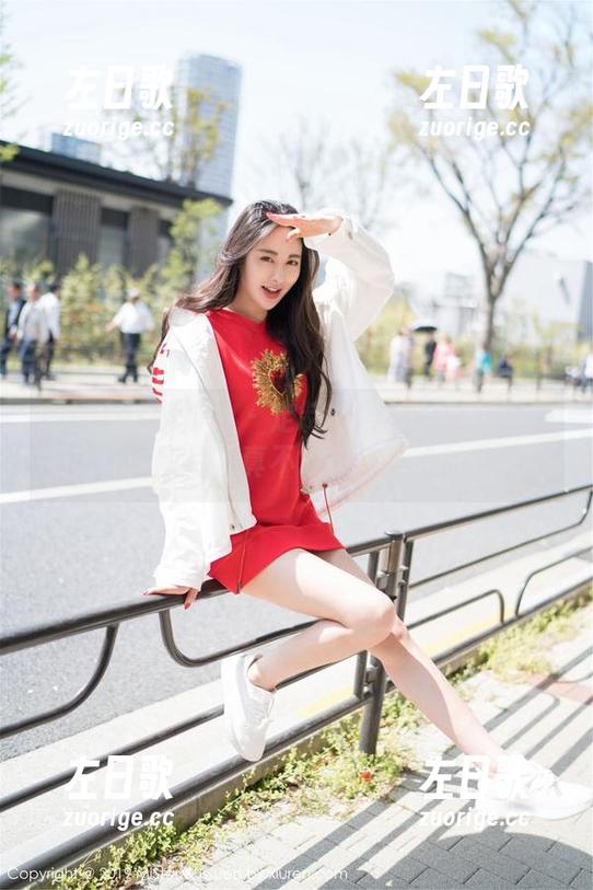 MiStar魅妍社 - 定制的网袜—李梓熙的独特视觉图片，真不敢信这是她的穿搭！
