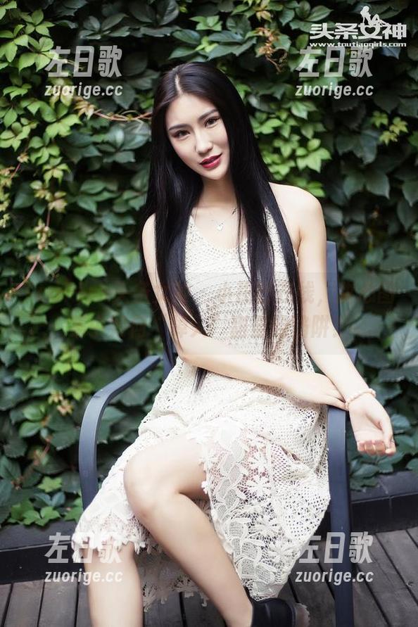 TouTiao头条女神-小热巴 TouTiao头条女神 - 小热巴在线,甜心图集中如何“掉入”甜蜜的陷阱?