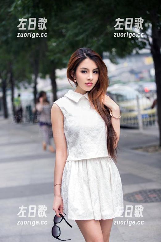 TuiGirl推女郎 - 在线静候王依萌，翻阅这清纯图集，仿佛置身于那唯美的场景中，脑海里想象着更多小确幸。