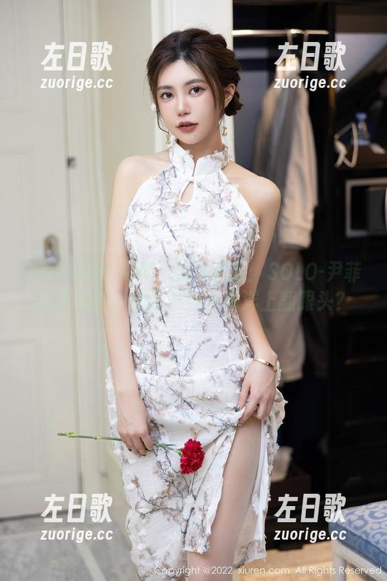Xiuren秀人网 - 精选作品：SOLO-尹菲的水手服，谁说不能在海洋上翻跟头？