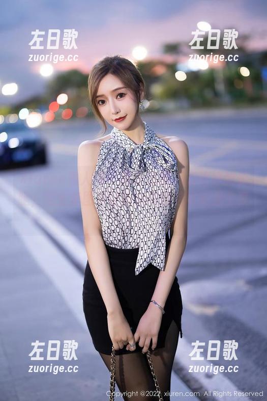 Xiuren秀人网 - 我也想拥有刘婷婷的长腿，但全套图片让我意识到这可能是个梦！