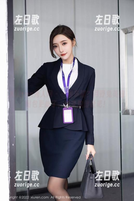 Xiuren秀人网-月野兔美妞 Xiuren秀人网 - 一图多脚?月野兔美妞图包更新了,快来数脚趾吧!