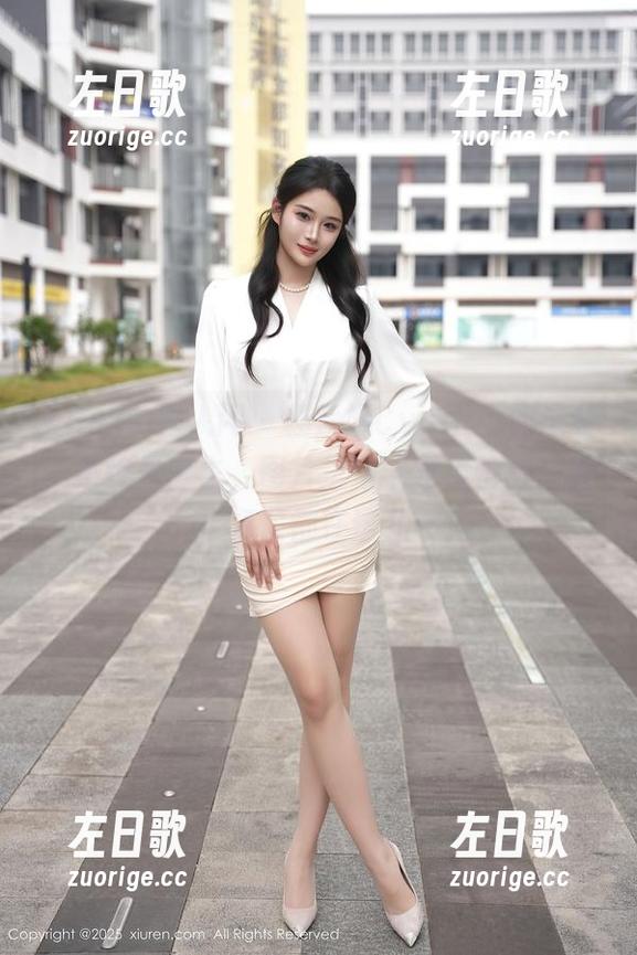 Xiuren秀人网-杨紫嫣Cynthia Xiuren秀人网 - 杨紫嫣Cynthia的泳装,不愧是博主,图片里每个角度都想偷看!资源都在这儿~