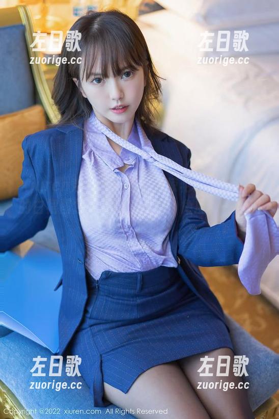 Xiuren秀人网 - 更新很惊艳！油田溪溪的白裙图包，环境、姿势、角度，一切都是心机