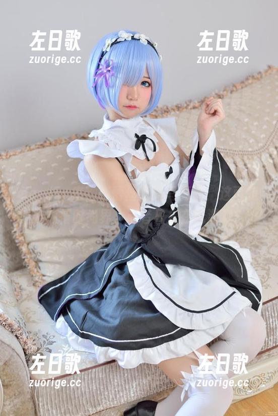 nagisa魔物喵 nagisa魔物喵蕾丝新版写真集:这可是要颠覆时尚界,或者只是在玩游戏?