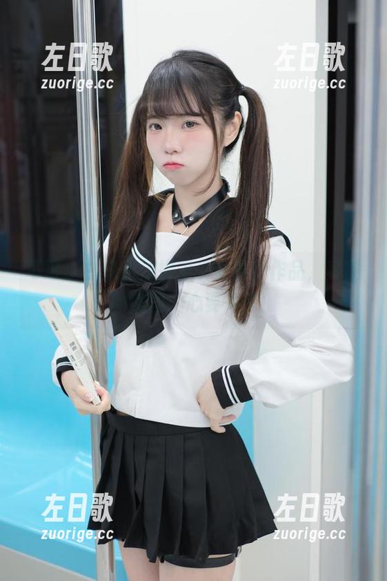 可可小白兔的体操服少女最新作品，妥妥的美图，心要飞了！