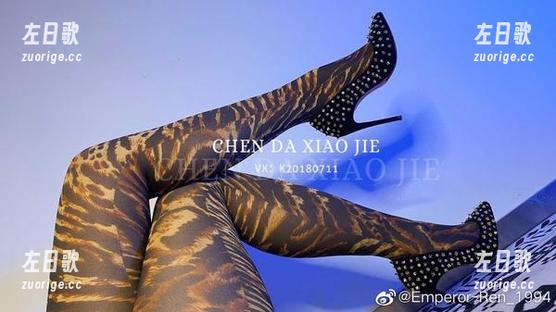 微密圈 - 宸大小姐的高跟鞋美图，疯狂打卡，心中默念这不止是鞋，还有梦想在里头！