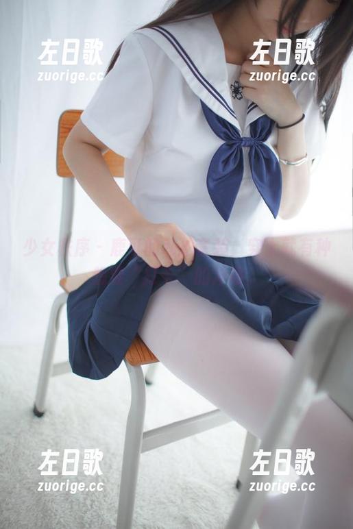 少女秩序-鹿可 少女秩序 - 鹿可的私拍套装,穿上就有种想要“打卡”的冲动。
