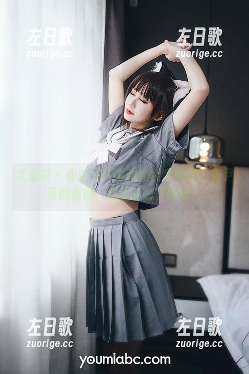 尤蜜荟-尹菲 尤蜜荟 - 你以为只有动物会穿豹纹?看尹菲的套图,我差点忘了呼吸!