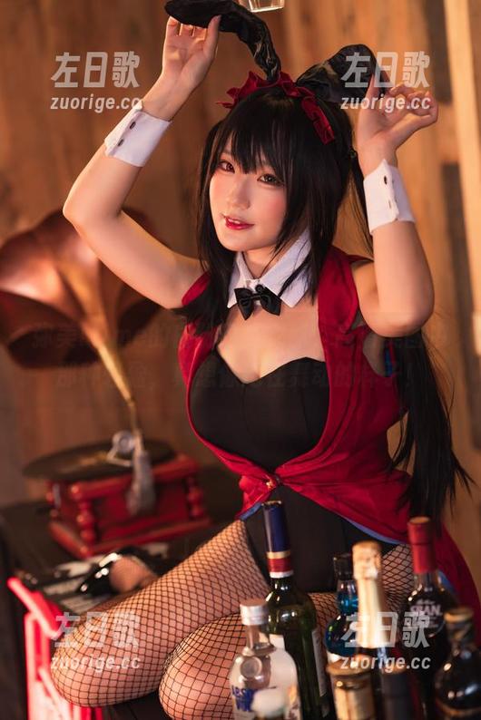 弥美Mime的白粉色兔女郎，高清美图中那种轻盈，真想像她在舞动的样子！
