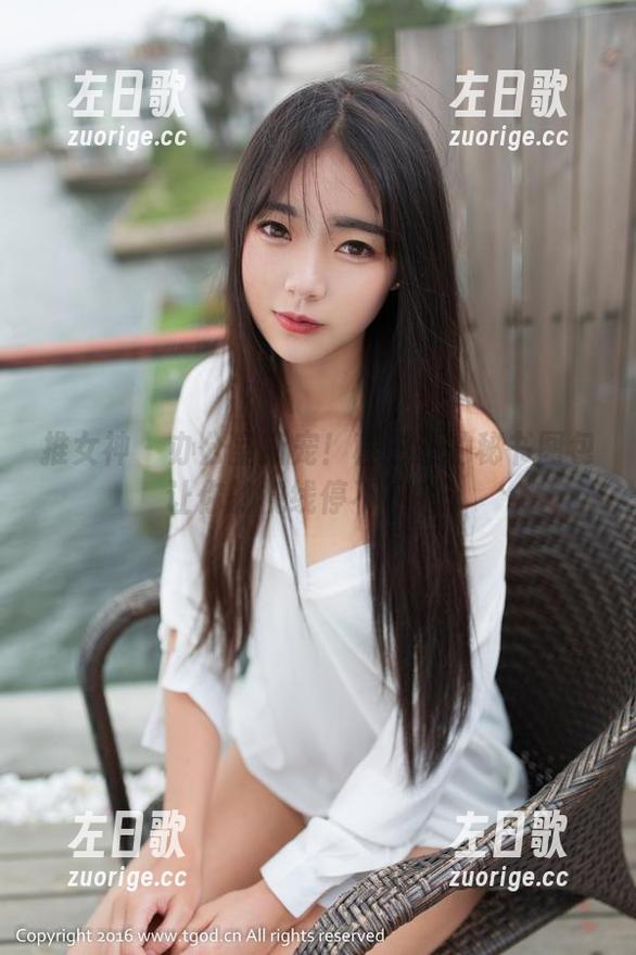 推女神 - 办公室新宠！程彤颜的秘书图包让你的视线停不下来。