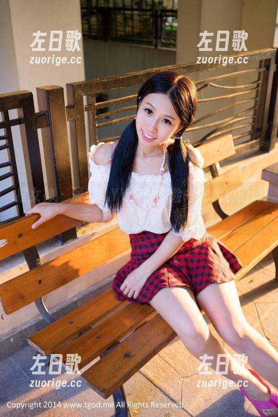 推女神-颖莹儿YY 推女神 - 颖莹儿YY户外探险——免费的切卡,套图等你来领!
