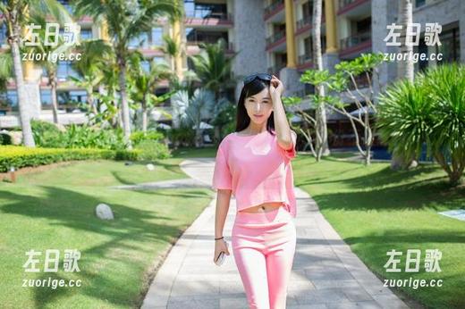 推女郎-Lina 推女郎 - 原图中的Lina校服私拍,似乎多了一份不经意的少女感