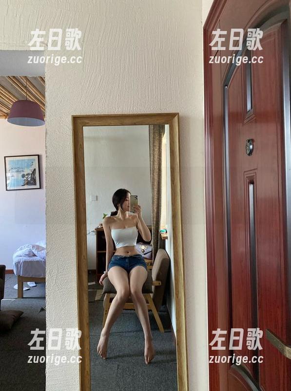 微密圈 - 高清图集里的文茜cool，女神模样没话说，但这pose可是练过呀！