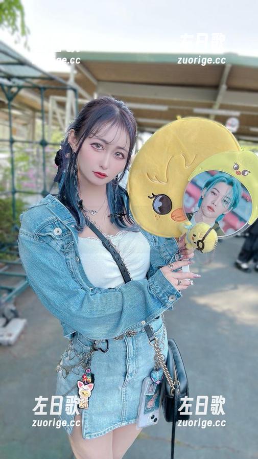 月城委员会的睡衣精华—合集版！谁说白天不能穿？下载就看吧。