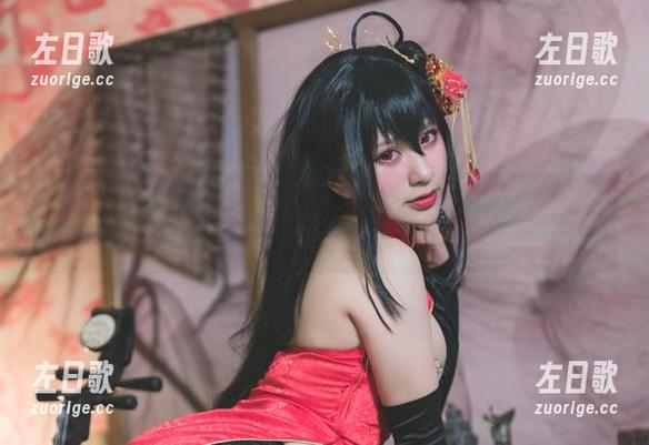 看柘烟Zuken的“大凤礼服”，无圣光之后，原图里的每一个小细节都成了焦点，太厉害了吧？