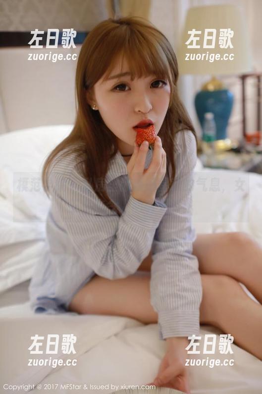 模范学院 - 私房里弥漫着星萌的气息，女王姿态令人回味无穷。
