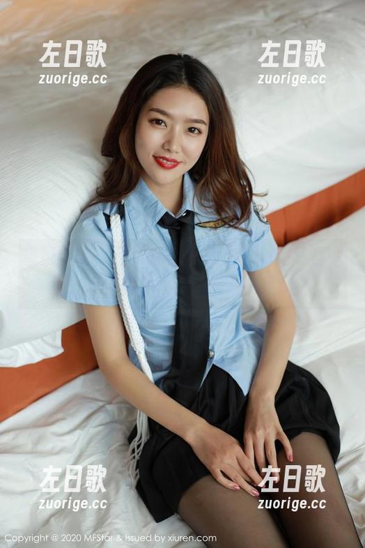 模范学院 - 看！蒋小静Jessica的写真，女孩们的聚会别有趣儿。