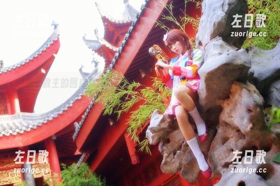 白易子教主的图库：艾米莉娅，前方高能！快分享，别让美丽溜走！
