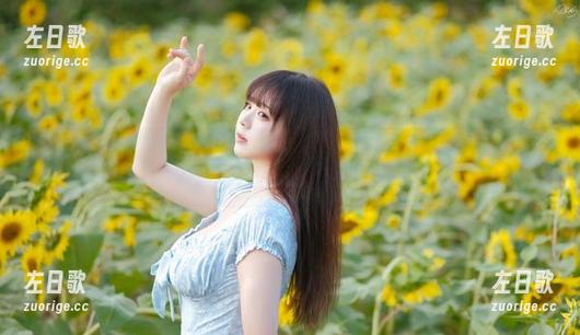 皮皮奶可可爱了啦 看这里,皮皮奶可可爱了啦的定制日常图集:挑战高难度自拍,结果全是特写我的脸!