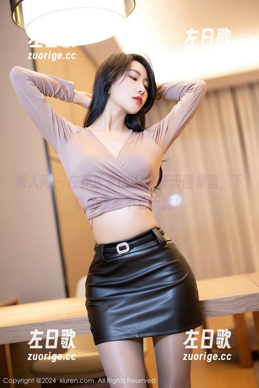 秀人网 - 在养乐多Doll的夏天图集里，下载的乐趣不止于此！
