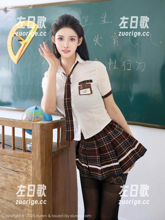 秀人网 - 刘婷婷的图库：谁说日常不能炸裂你的眼球？