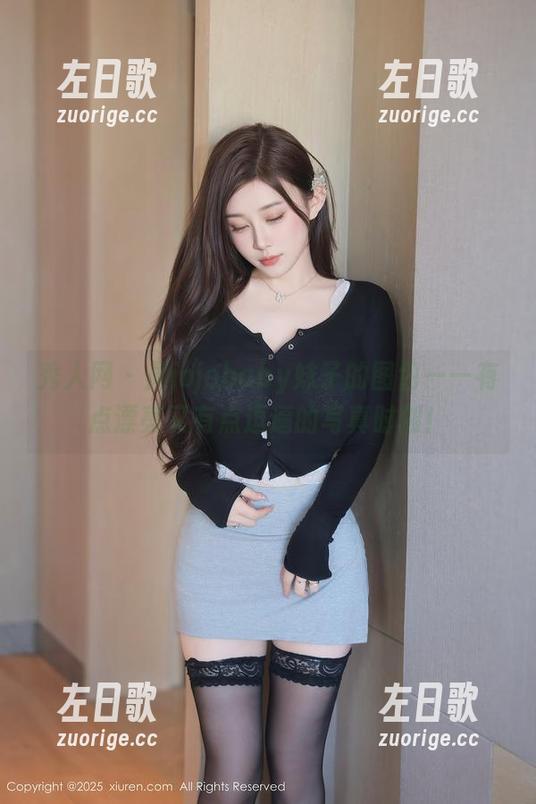 秀人网-周jojobaby 秀人网 - 周jojobaby妹子的图包——有点漂亮又有点逗逼的写真时刻!