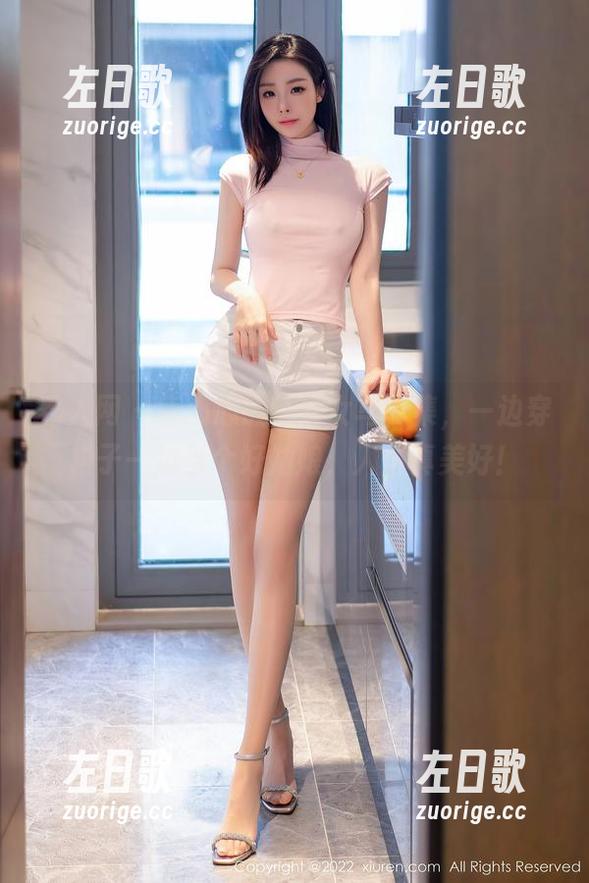 秀人网-唐心心 秀人网 - 唐心心最新修女写真集,一边穿裙子一边当个好姑娘,人生真美好!