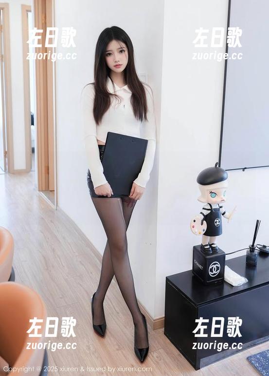 秀人网 - 图片一枚，原图在此！奈汐酱nice的短裙穿搭教程，谁说只有时尚博主能美？