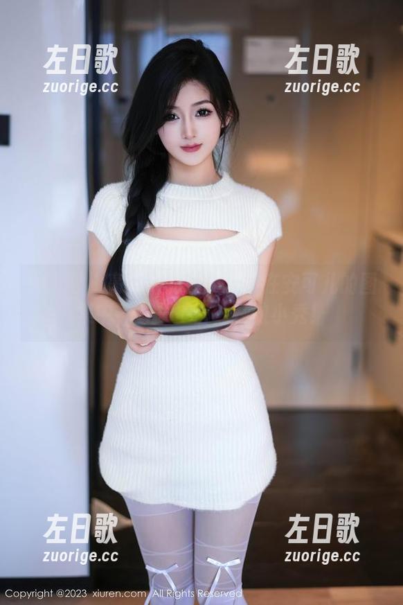 秀人网-安可儿 秀人网 - 高跟鞋的控场力:在安可儿的图集中,每一步都像在做小秀!