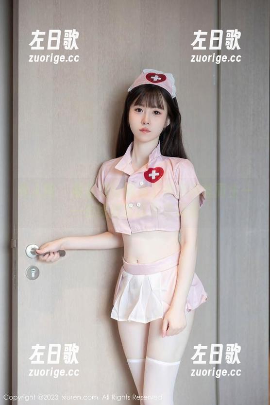 秀人网-杨晨晨 秀人网 - 杨晨晨好像为了美腿黑丝而生——在线欣赏这绝美风景
