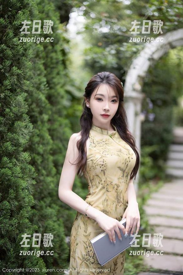 秀人网 - 王馨瑶yanni的海南私房写真，沙滩和椰子的组合太合适了吧