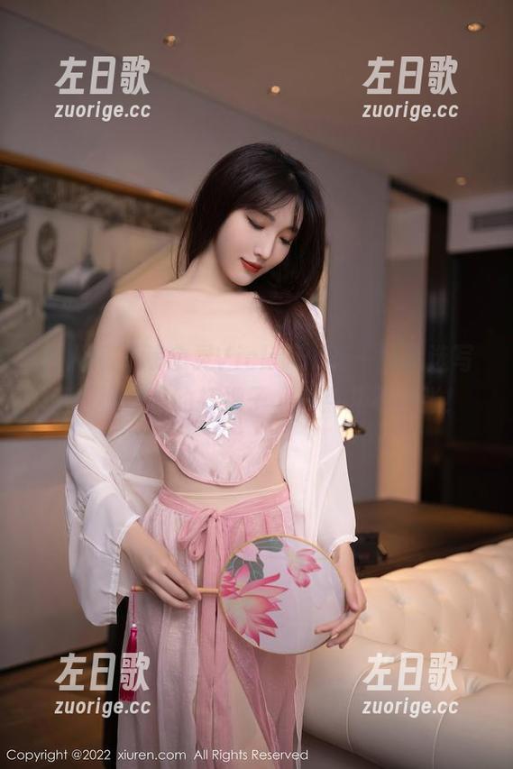 秀人网 - 陈念灵Vickyao有一组精选写真，棉袜界的扛把子，一点儿不夸张！