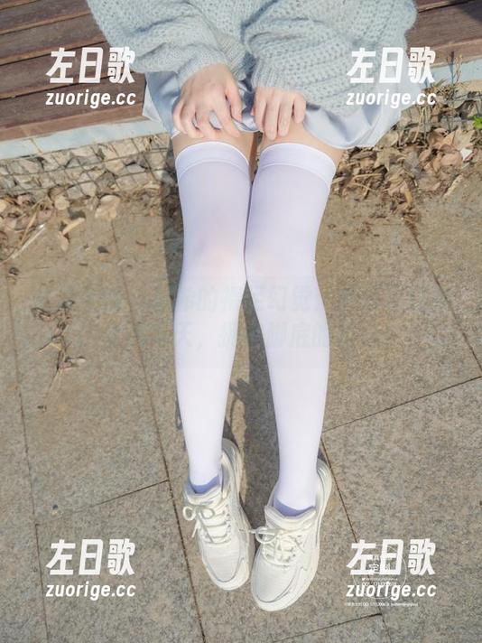 紧急企划-见希 紧急企划 - 见希的裸足幻觉:高清写真集,走出冬天,拥抱脚底的美好!