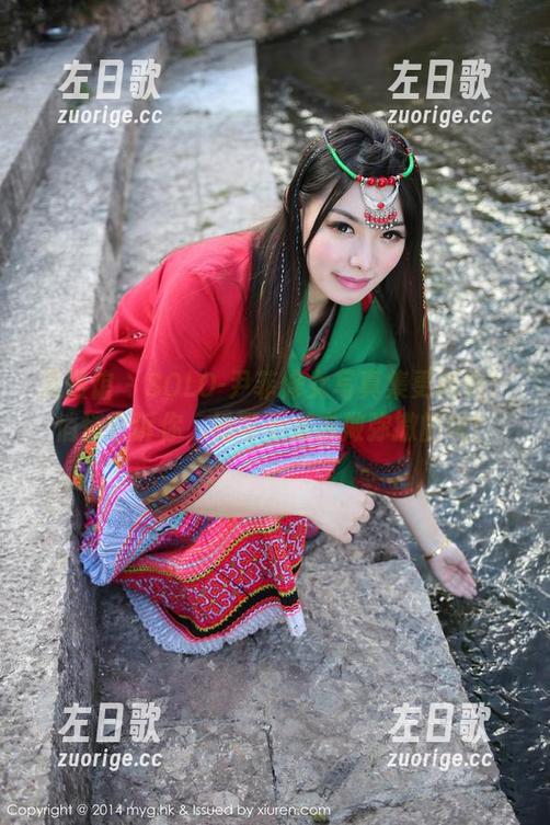 美媛馆-SOLO-尹菲 美媛馆 - SOLO-尹菲修女写真集更新啦!悄悄告诉你,她可不是去做弥撒的哦!