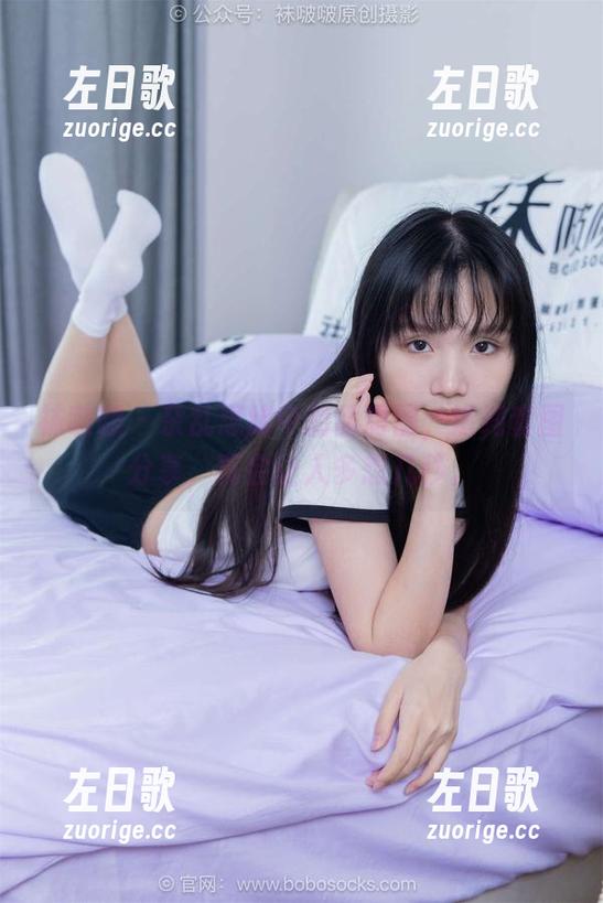 袜啵啵-甜甜圈 袜啵啵 - 杂乱思绪中的甜甜圈,清纯套图分享,真会让人多想几秒。