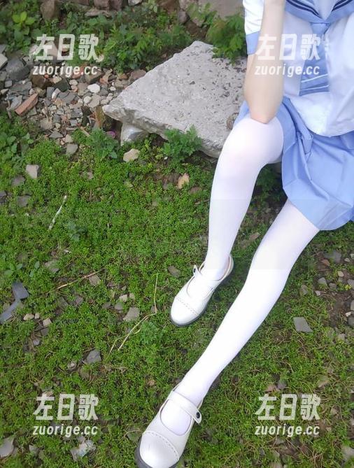 西尔酱的专属足尖图集：彩虹游乐园，JK白丝的嗨翻天！