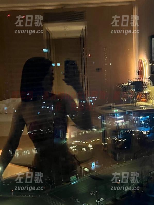 微密圈 - 詹詹的HD女仆图册：甜美不做作，只服她！