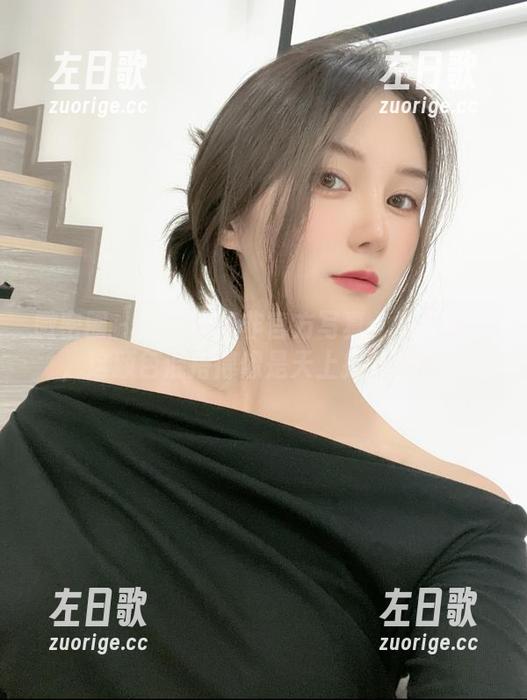 陈大小姐 微密圈 - 陈大小姐非官方写真:彩云色彩,这颜色混搭得像是天上掉下来的。
