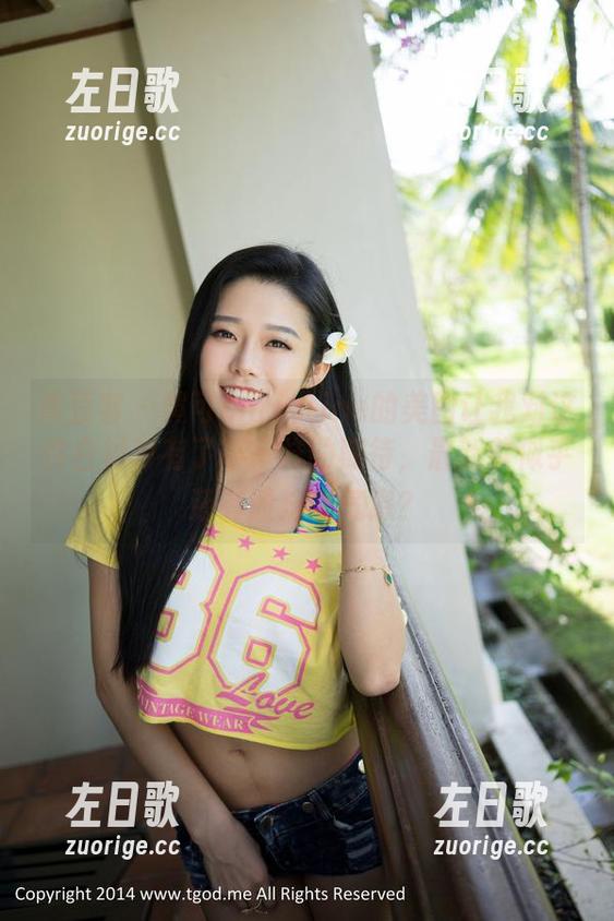 青豆客-黄可christine 青豆客 - 黄可christine的美图让我对这件白衬衫有了不一样的期待,最新款似乎还有股法式气息?